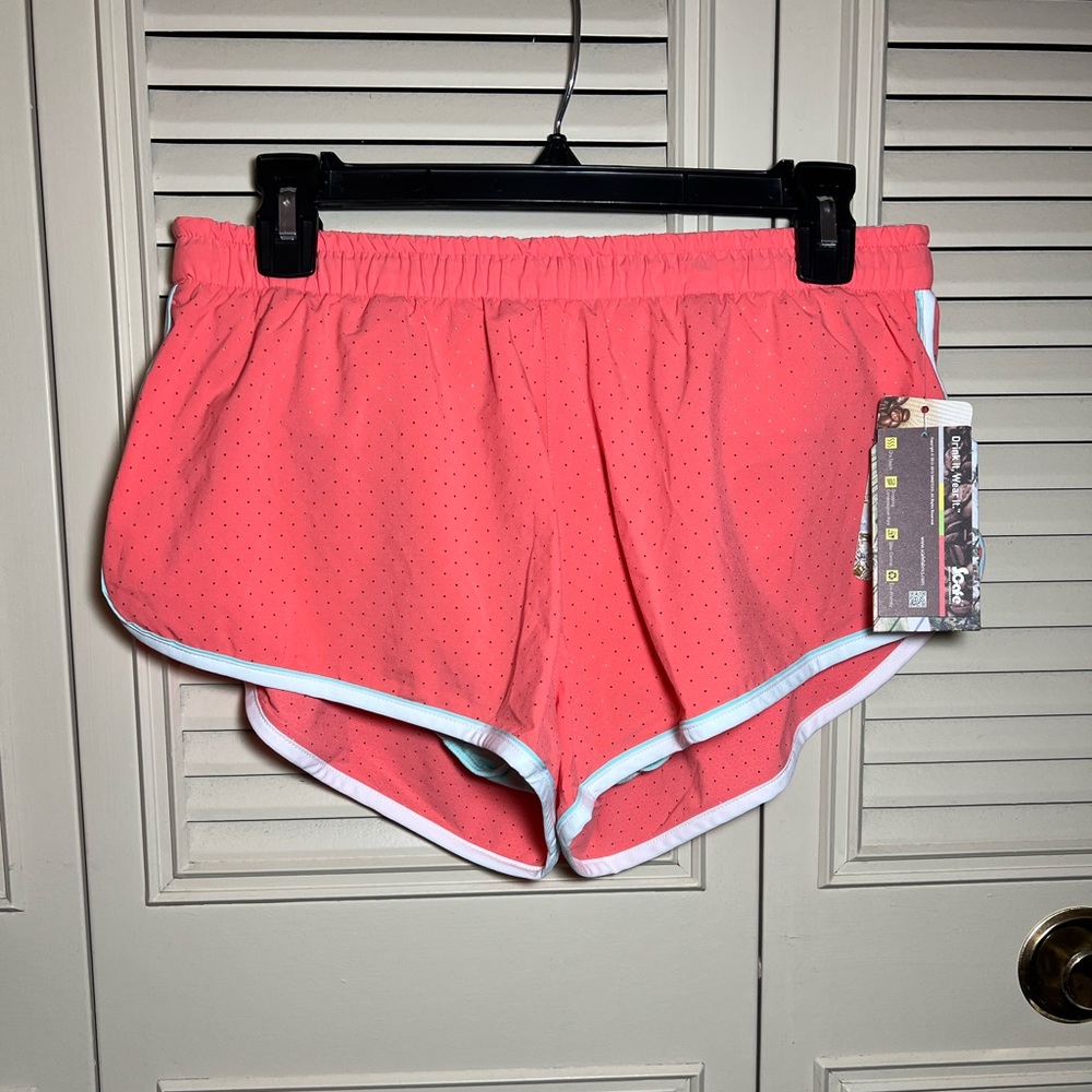 NWT Rabbit Repeats 2 inch shorts